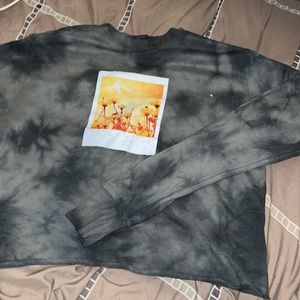 Long-sleeved cropped shirt